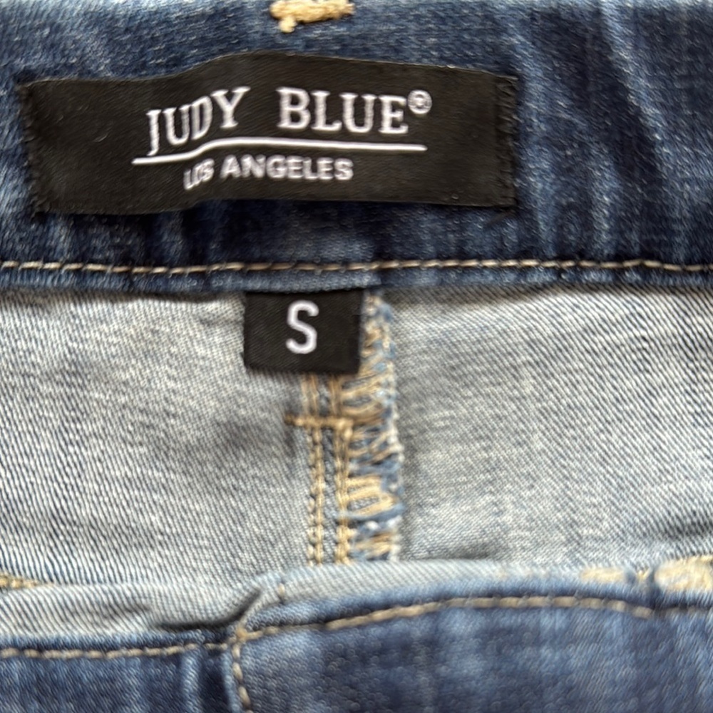 Judy Blue Pull On Denim Shorts size Small - Picture 3 of 4